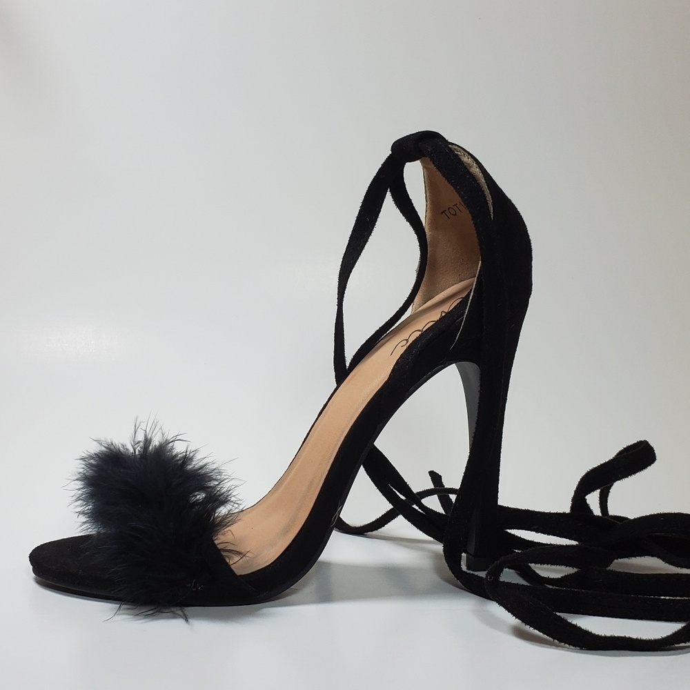 💥 Black Lace Up Feather Heels